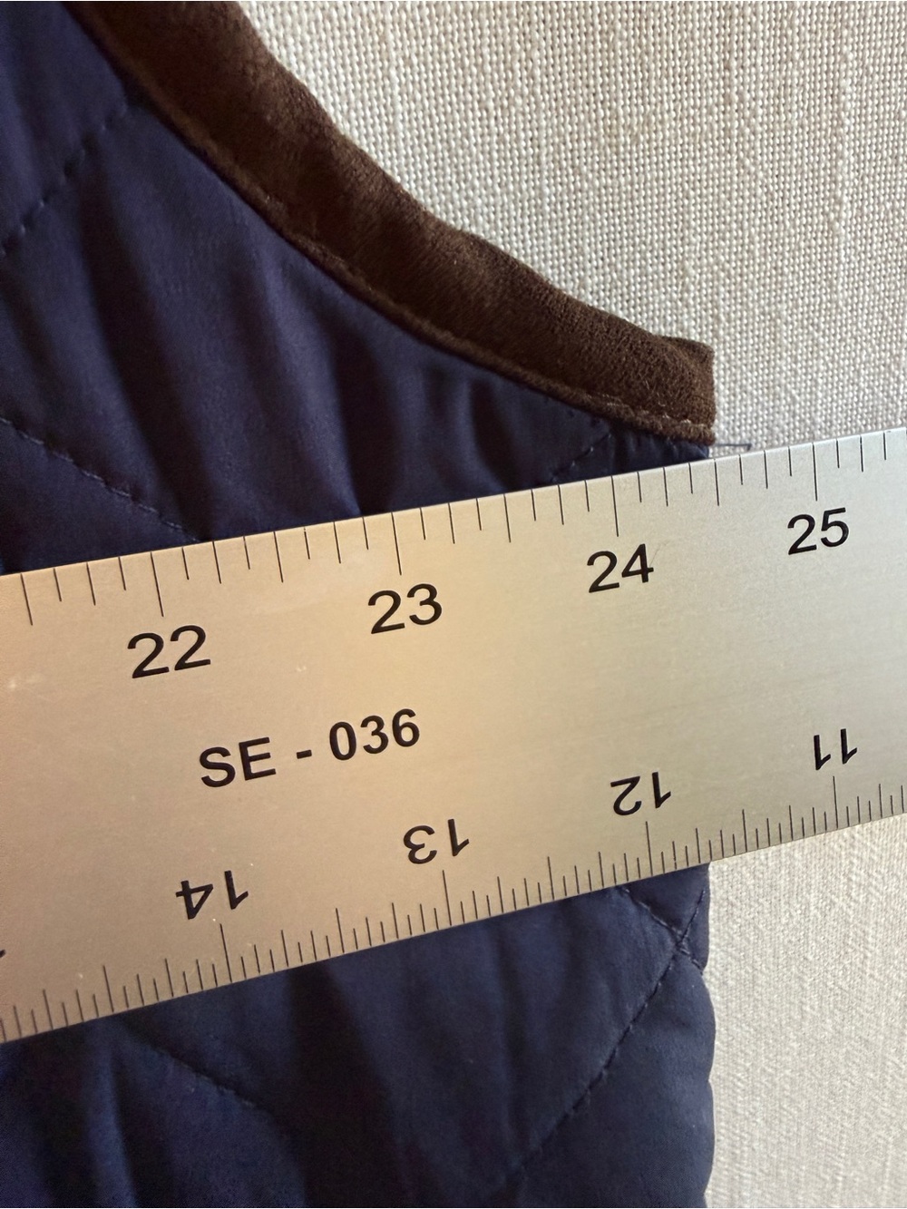 Coleman Navy Quilted Vest w/ Suede Trim - Mens XL⁠ - Picture 14 of 15